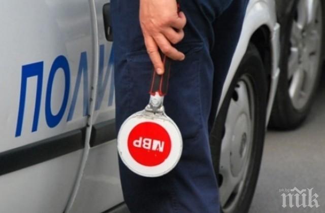 КЛАСИКА! Пияна медицинска сестра си попиля колата в Пловдив, забърсвайки и други 