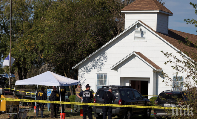По тялото на стрелеца от Тексас са били открити три рани от куршуми