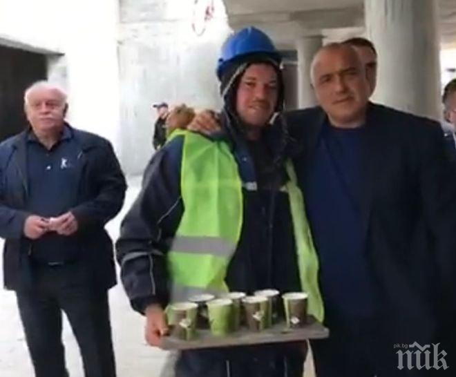 ПЪРВО В ПИК! Борисов провери строителството на „Арена Бургас“, изненада работниците с първото им кафе  (ВИДЕО)
