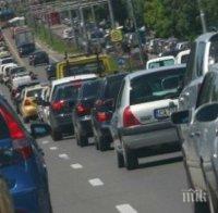 парадокс българите карат бензинови коли 4000 евро отстъпка електромобилите