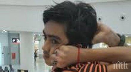 дар бога суперсила момчето сова върти глава 180 градуса