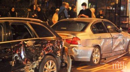 ужасяваща катастрофа лондон автобус блъска коли наред видео