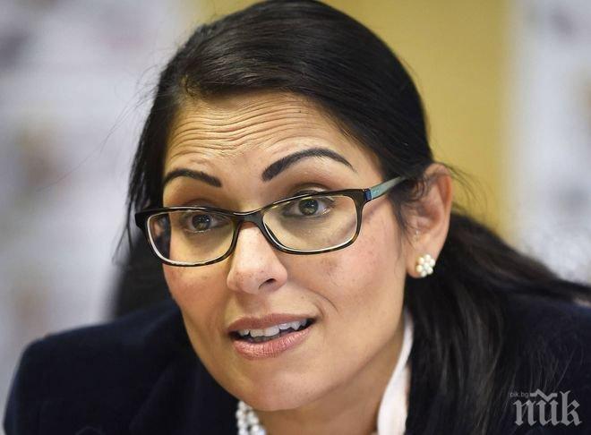 Британският министър на международното развитие хвърли оставка