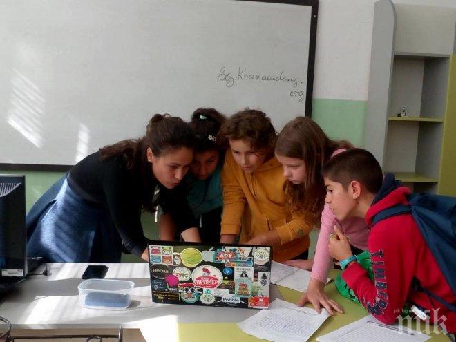 Корифеи в образованието обсъждат колко е дигитално българското училище 