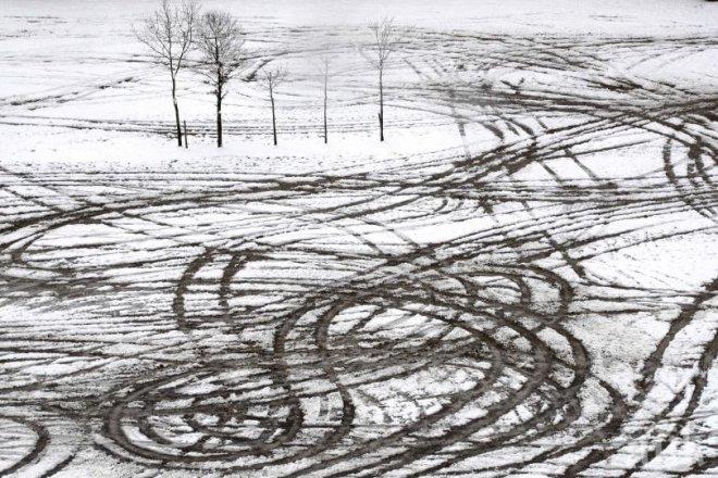 ЕРП-тата не дължат компенсации на абонатите, останали без ток заради снеговалежа