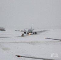 Всички вътрешни полети на Чукотка са отменени за ден заради снежен циклон