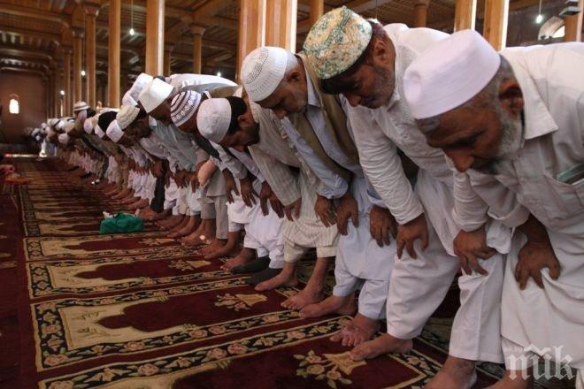 На нож! Френски политици скочиха срещу петъчните молитви на обществени места