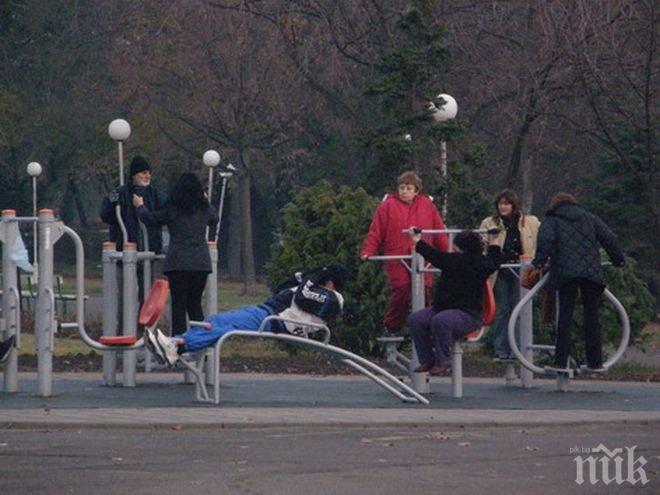 Възрастна варненка се потроши на открит фитнес, осъди общината