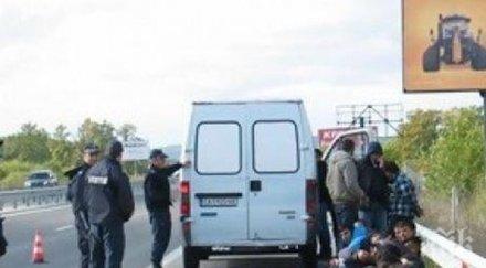 повдигнаха обвинение шестима транспортиране укриване нелегални мигранти