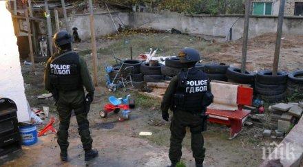 спецоперация мвр данс задържаха група трафик мигранти мизата бежанец била хиляди евро снимки