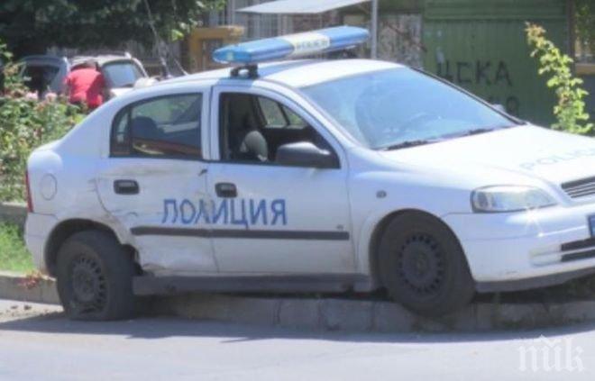 Екшън! Автомобил „Фолксваген“ отнесе полицейска патрулка на пътя между Враца и Криводол (СНИМКИ)