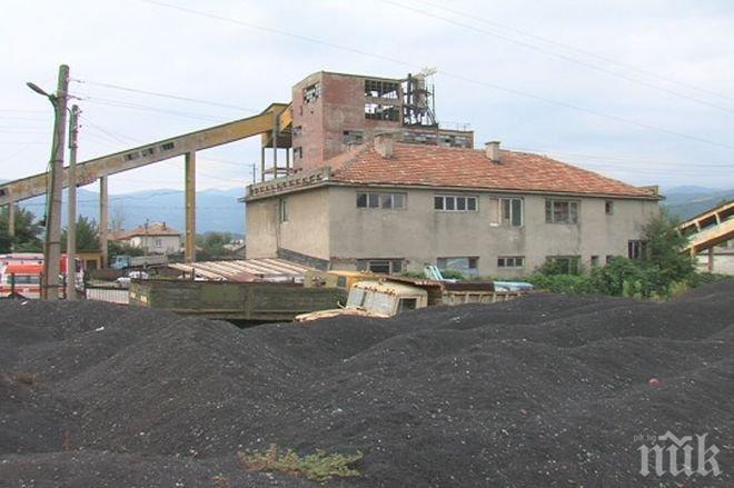Кметът на Симитли свика спешен брифинг заради незаконен добив в рудник Ораново
