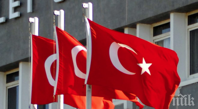 СПОРЕД ЗАКОНА! Турското обвинение погна двама американски прокурори