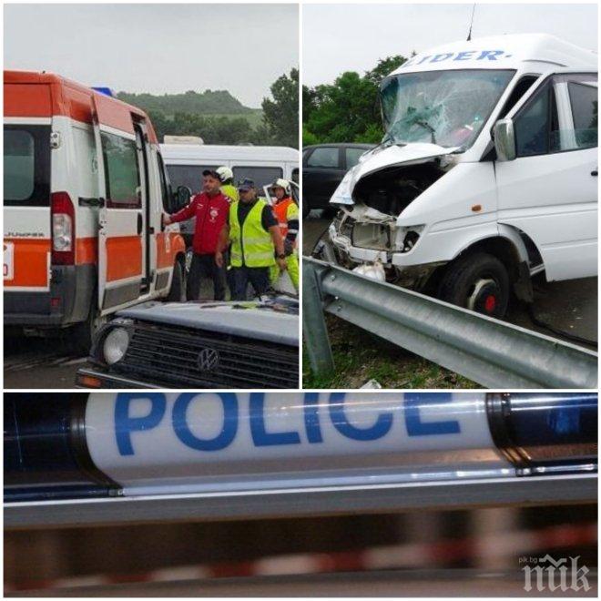 ОТ ПОСЛЕДНИТЕ МИНУТИ! Нов кървав курбан! Жестока катастрофа с три трупа блокира пътя Шумен - Силистра 
