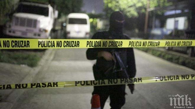 Шестима загинали при стрелба в мексикански бар