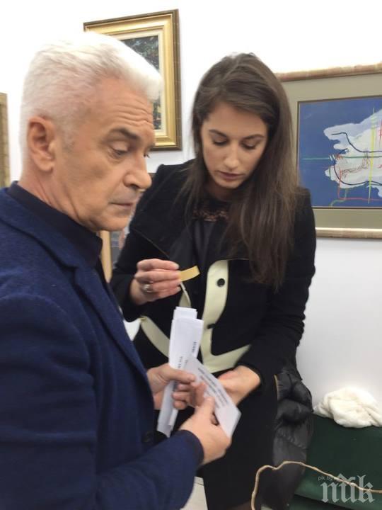 ПЪРВО В ПИК! Волен Сидеров лъсна като млад в галерията си - ето какви рисунки показа (СНИМКИ)