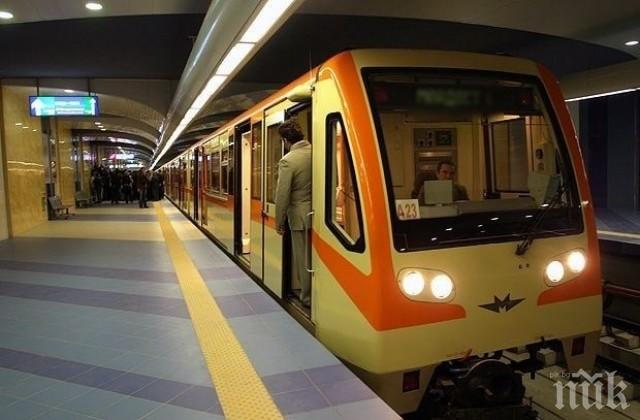 Произведен е първият влак за третата линия на столичното метро