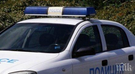 спипаха полицай продавал нелегално бензин патрулката