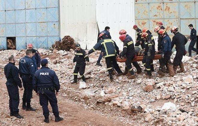 Още един труп в Мандра! Жертвите на наводнението в Гърция станаха 23
