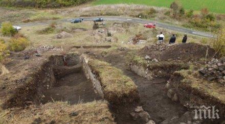 находка откриха кости изчезнало древно животно разкопките русокастро