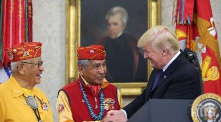 белия вожд тръмп изложи индианци тъпа шега покахонтас