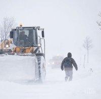 Великобритания се готви за бурята „Каролин“