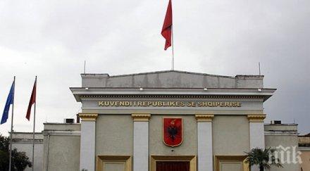 външният министър албания очаквам 2018 начало преговорите присъединяване