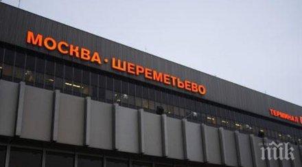 близо 100 полета задържани летищата москва заради силните снеговалежи