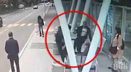 стартира делото младежа изритал възрастна жена бургас