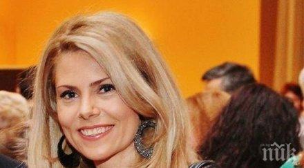 горещо фото голата деси банова изтрито отвсякъде снимка