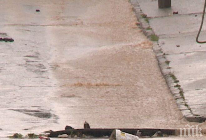 Важно! Участък от столичния булевард „Европа“ при разклона за Банкя е стеснен заради високите подпочвени води в района