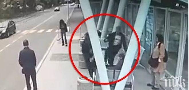 ОТ ПОСЛЕДНИТЕ МИНУТИ! Живко, който преби възрастна жена в Бургас, се яви в съда кожа и кости (СНИМКА/ОБНОВЕНА)