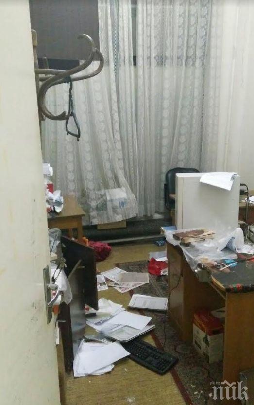 ПЪРВО В ПИК! Обраха клуб на БСП в София (СНИМКИ)