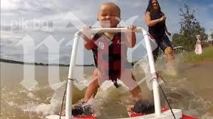 бебе месеца кара водни ски австралия