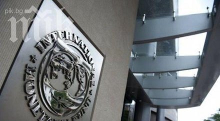 мвф дава заден ново затягане колана гърция