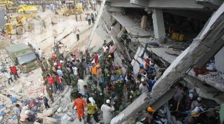 761 души достигна броят жертвите рухнала сграда бангладеш