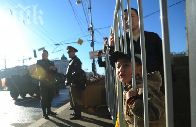 11 хил. военни маршируват в Парада на победата в Москва 