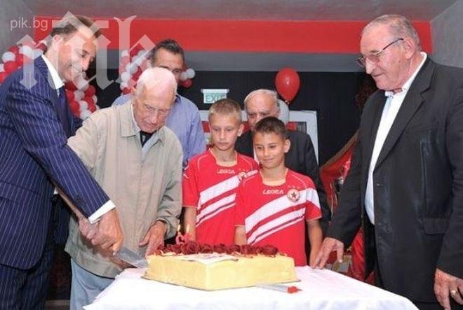 Футболистите на ЦСКА бойкотираха 65-годишнината на клуба