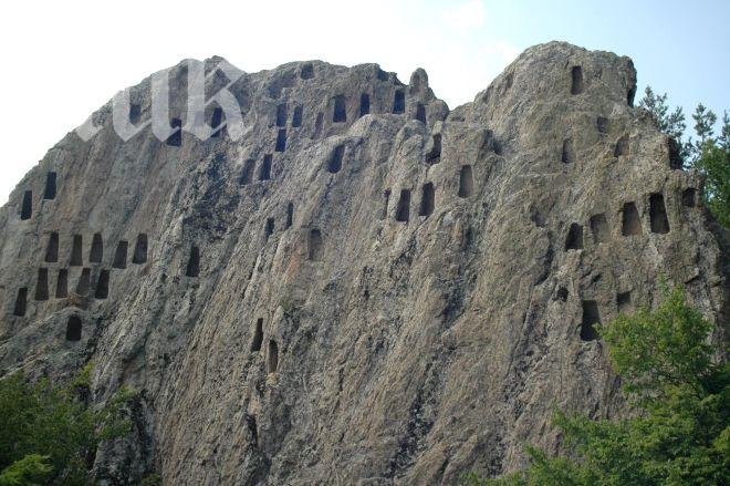 Мая Вапцарова: Слънчевият часовник на траките е разделен на 14 часа