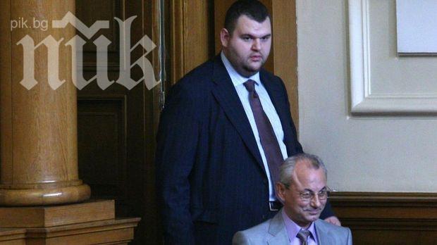 Подгласничката на Пеевски в Пазарджик: Избирателите не държат да стои в парламента