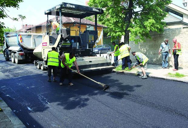 Мъж загина, падайки в разтопен асфалт с температура 150 градуса