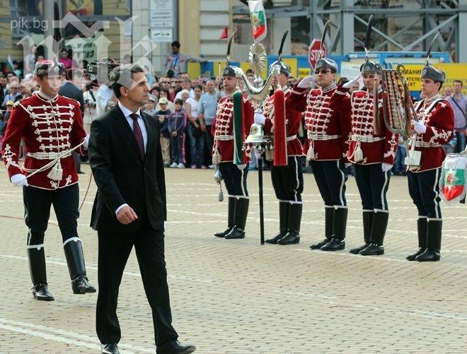Росен Плевнелиев: Трябва да купим изтребители за армията