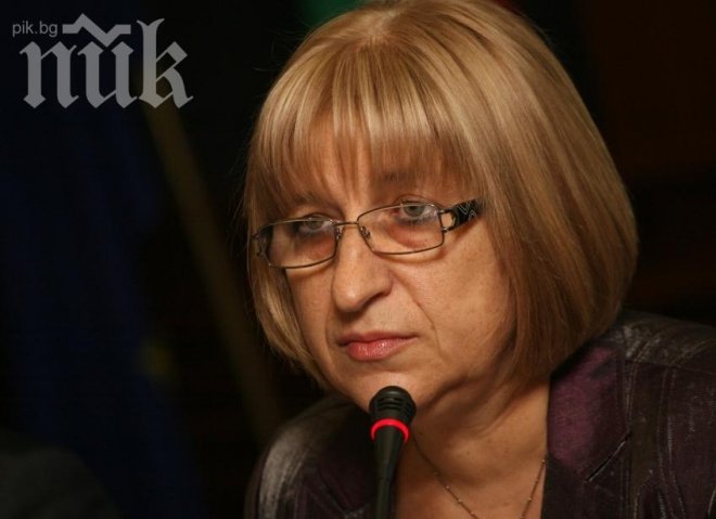 През януари Цачева защитаваше АЕЦ „Белене, сега е против