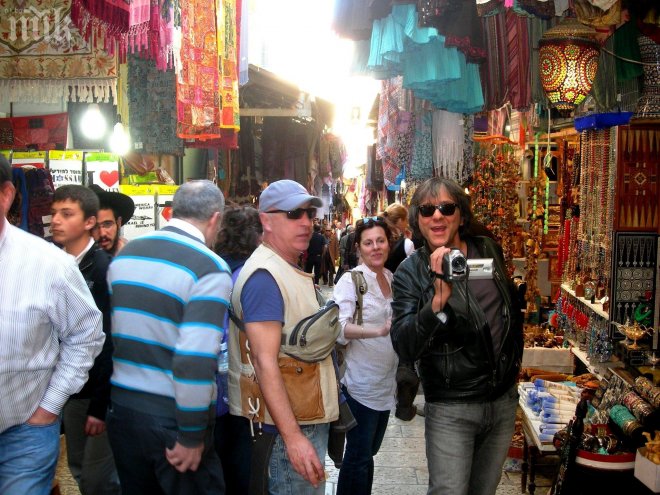 Разпитват приятелката на Чочо в полицията