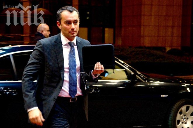 Ники Младенов се изживява като миротворец, критикува ЕС за Сирия 