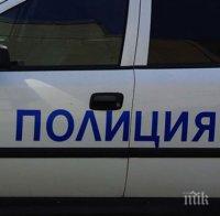 ТЕЖЪК УДАР! Рейс на градския транспорт се заби в стълб и блок в Пловдив