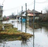 Обезщетяват собствениците на животни, пострадали от бедствието в Камено