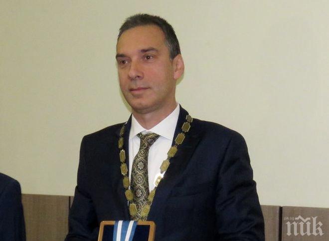 Димитър Николов поздрави бургазлии в емоционална реч за празника на града (ВИДЕО)