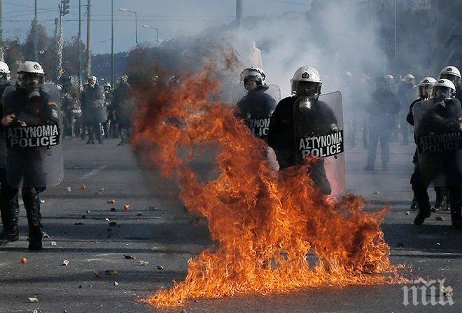 Поредни сблъсъци между анархисти и полиция в Атина