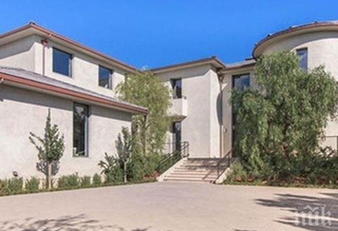 Ким Кардашян и Кание Уест продадоха луксозното си имение в Холивуд на украинска милионерка